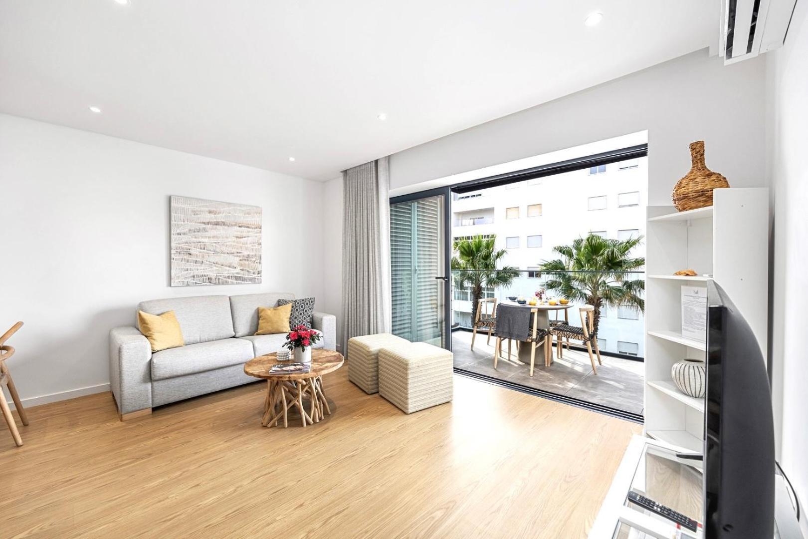 Stylish Modern Beachside Apartment With Pool & Seaview Quarteira Exterior photo